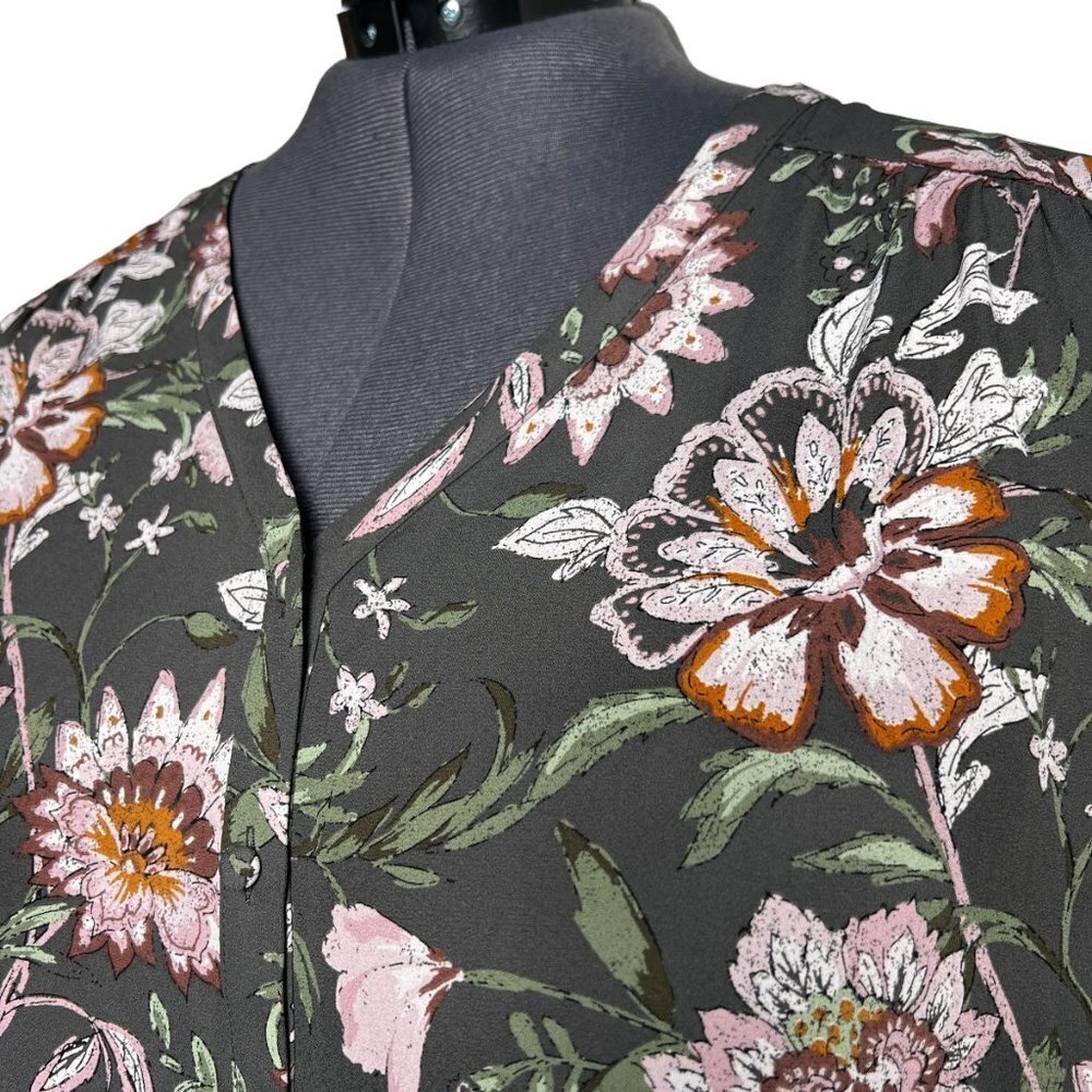 Maurices Gray Flutter Sleeve Button Front Blouse … - image 4